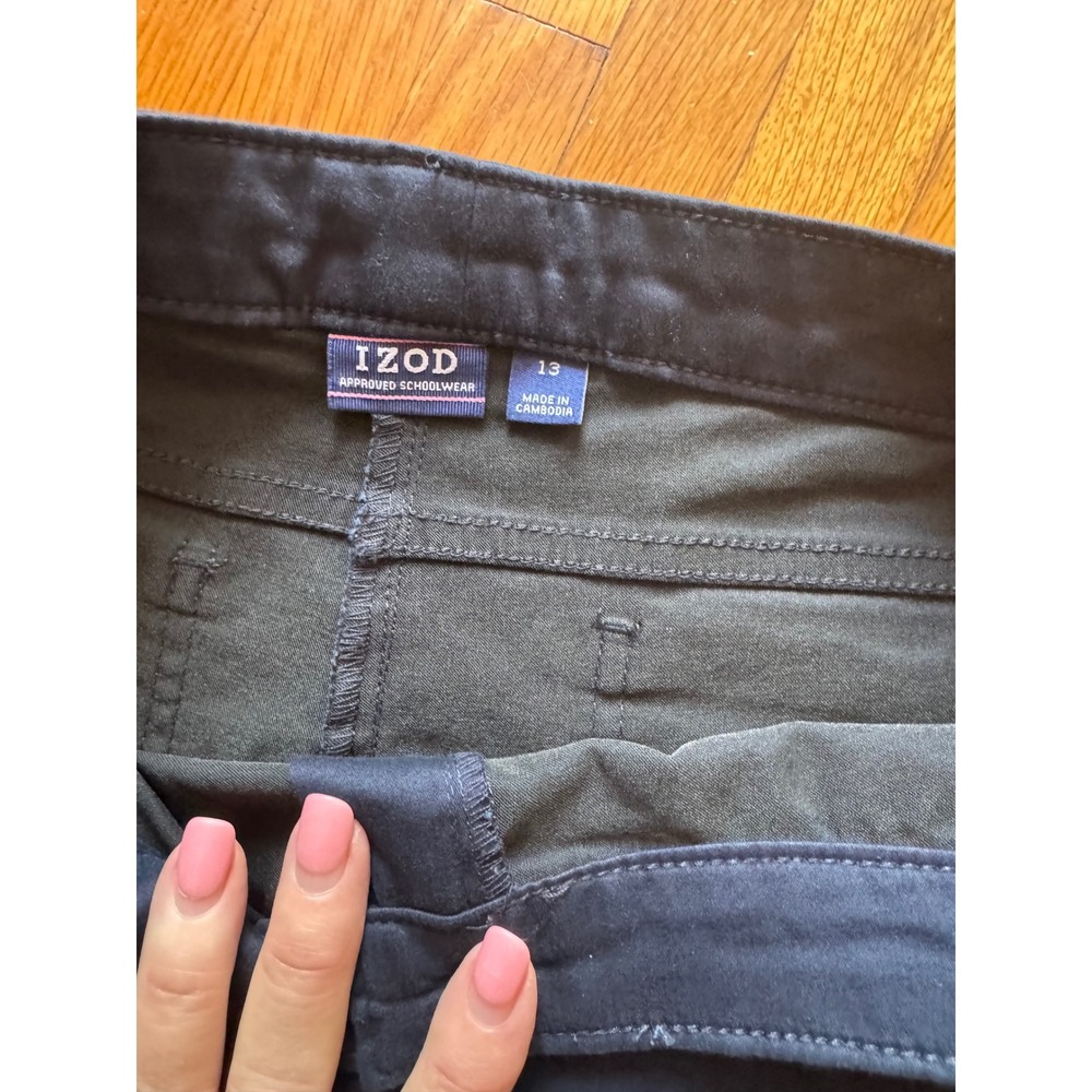IZOD NAVY BLUE SHORTS BERMUDA STYLE CASUAL PREPPY COTTON BLEND - Picture 3 of 5